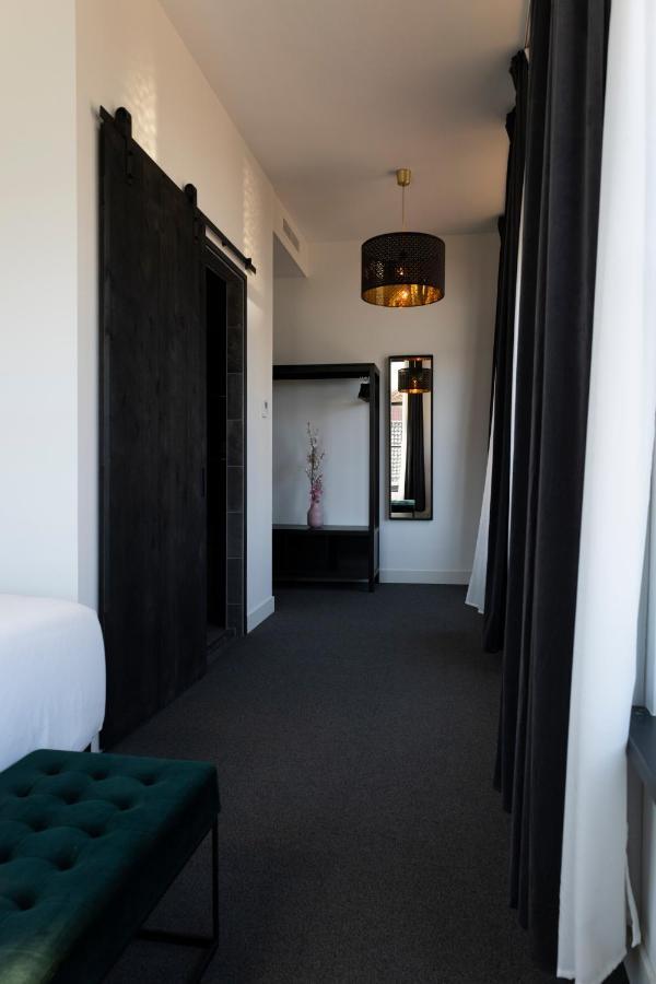 Hotel En Stadscafe De Dam L Hotel Monnickendam Eksteriør billede